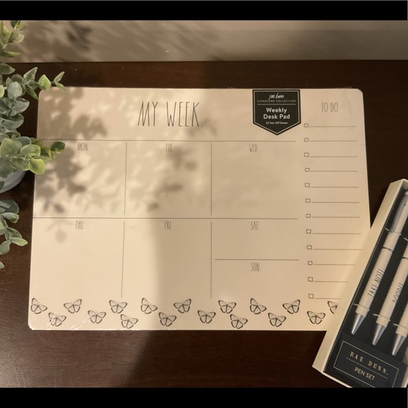 Rae Dunn WEEK AT A GLANCE Pad & Pens 🖊 - Picture 2 of 8